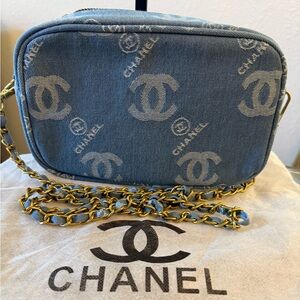 CHANEL BEAUTE Blue Denim Logo Makeup Crossbody Bag with Gold Chain-Limited VIP